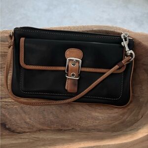 🍃🦋 Vintage Coach Y2K Leather Wristlet